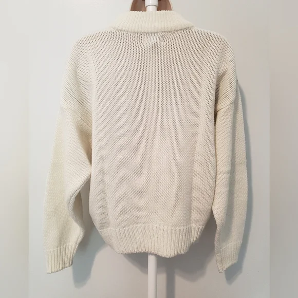 Vintage Christmas Sweater - Picture 6 of 9